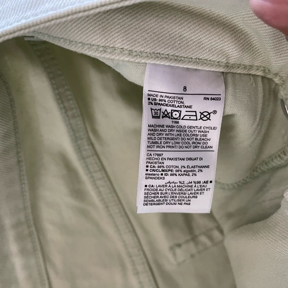 Old Navy|OG Shorts High Rise Denim, Pastel Mint Denim in High Rise—Size 8•••NWT - Picture 7 of 9